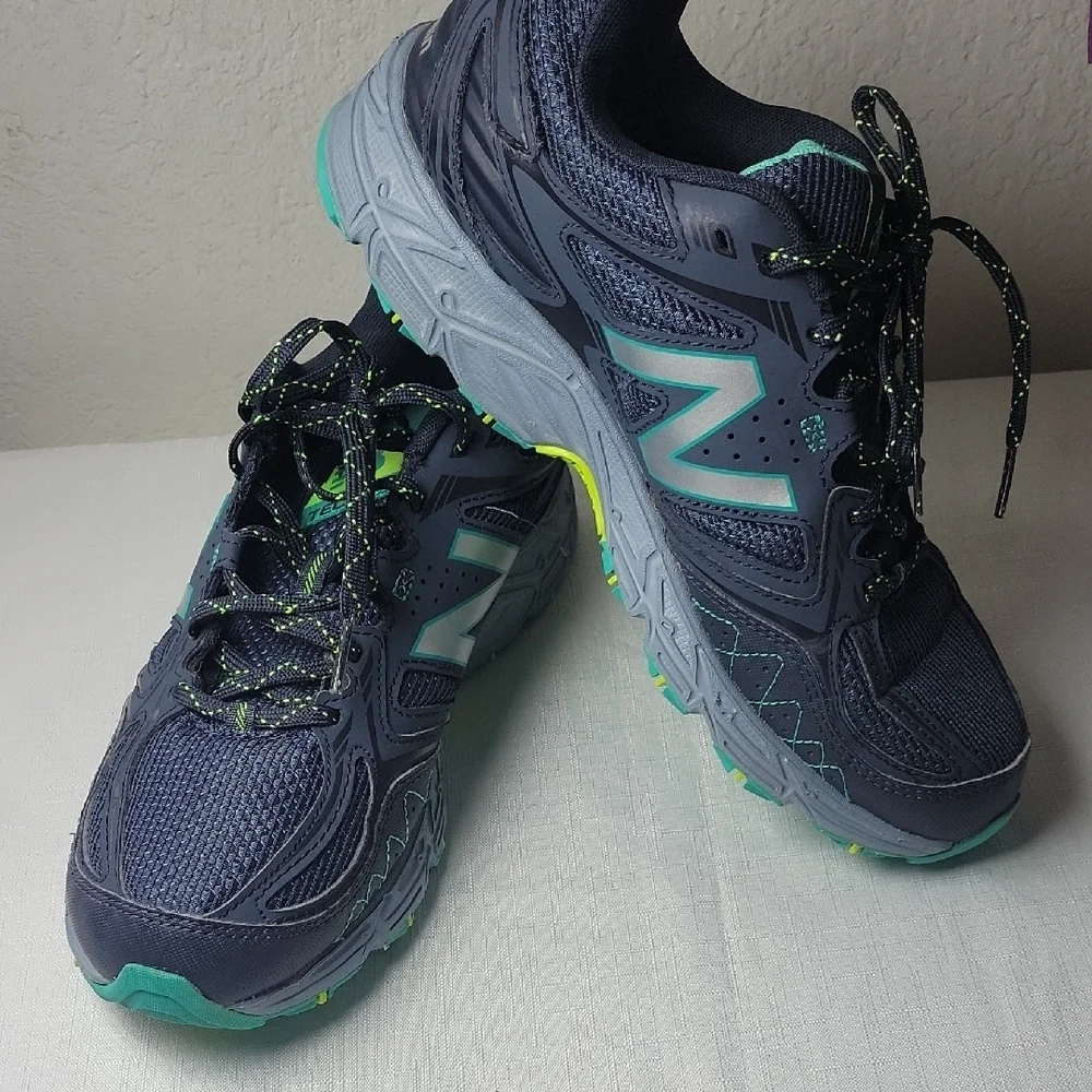 New Balance 510 V3 All Terrain Women's Size 9.5 Sneakers Running Shoes